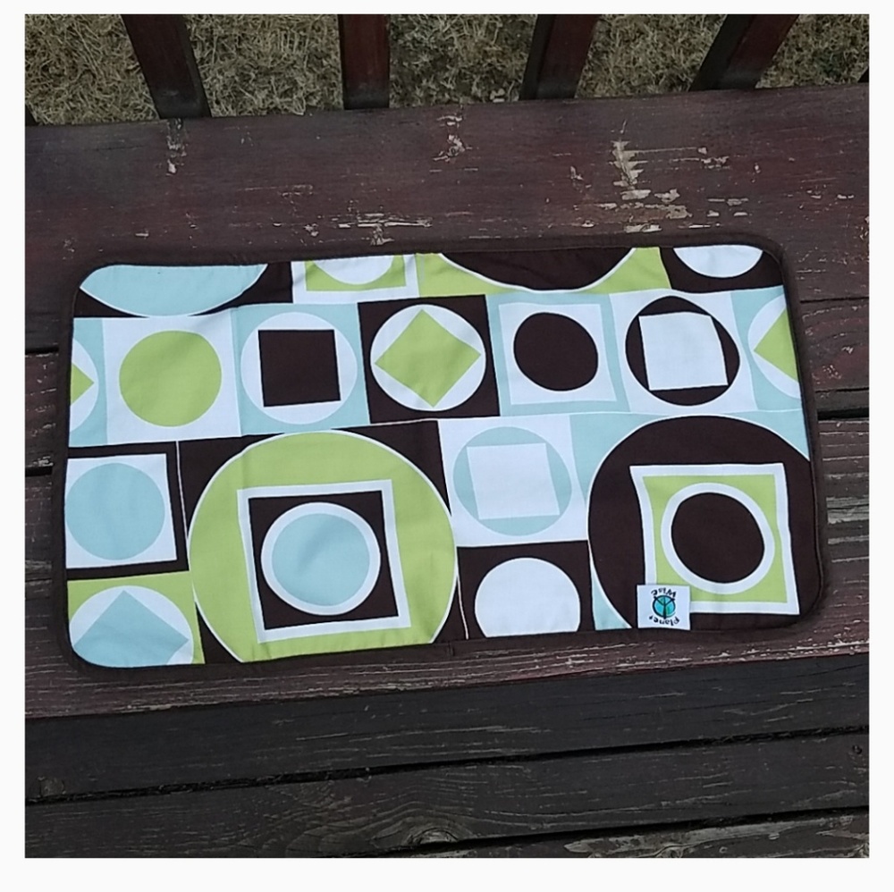 Planet Wise Designer Changing Pad [Dimensions: 13" x 21"]